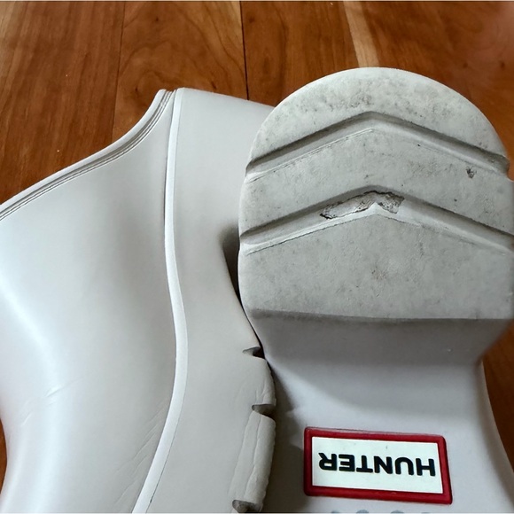 HUNTER Anika clogs white ivory color still basically new size 8 great style - Picture 4 of 8